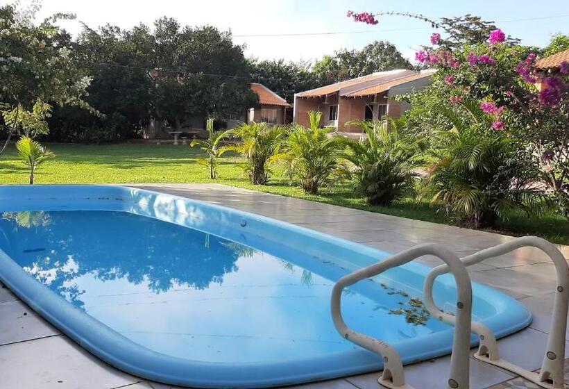 プールの見えるスタンダードトリプルルーム, Chacara Manaca Da Serra