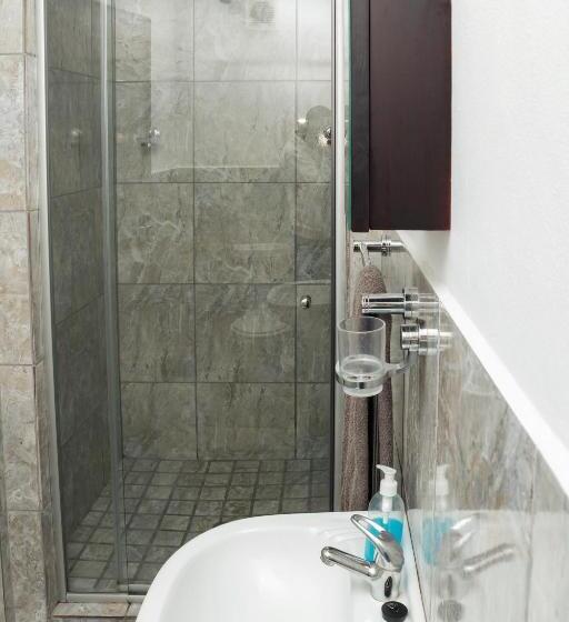 Номер Стандарт Вид на Сад, Tyday Accommodation