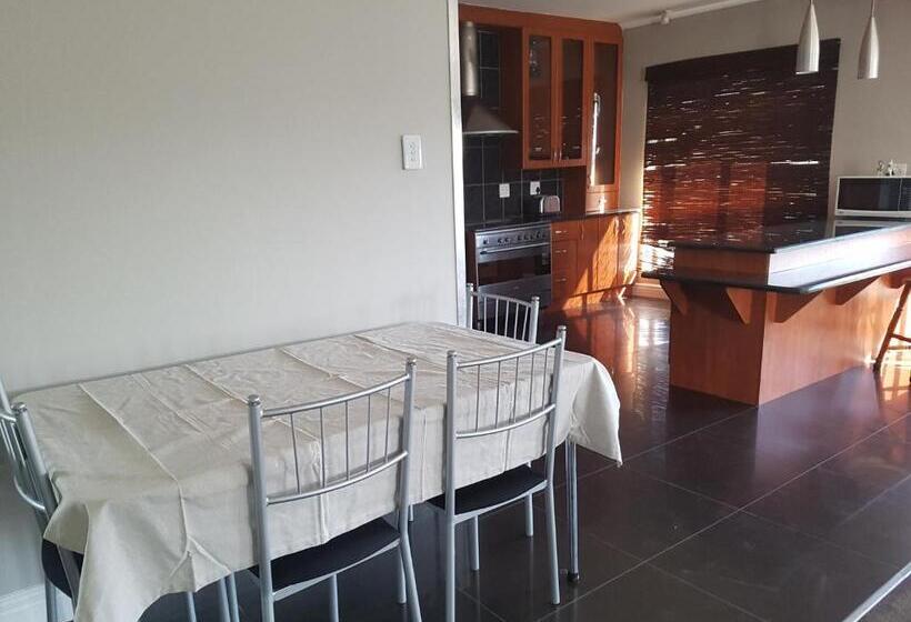 Четырехместный Номер Deluxe, Tyday Accommodation