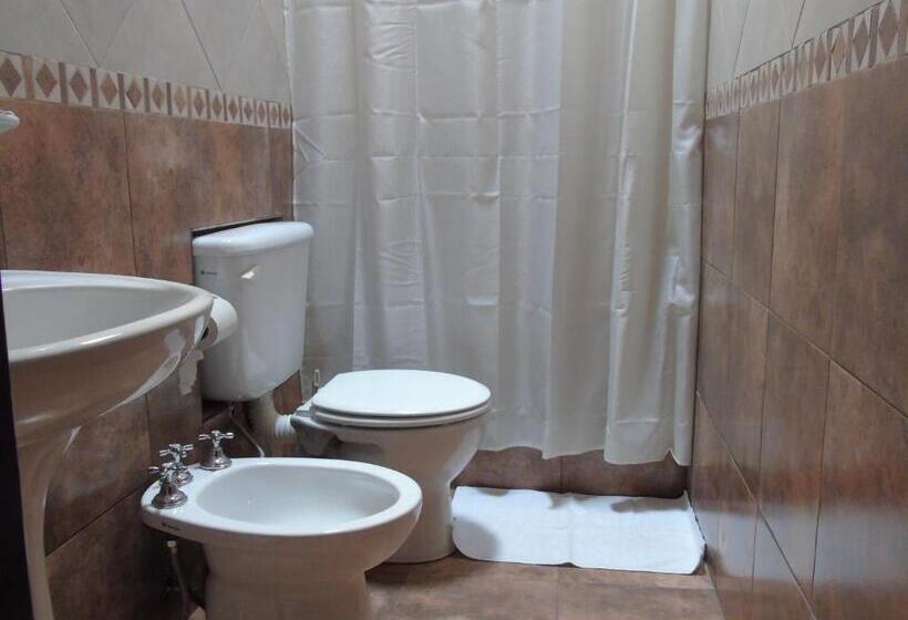 بنجلو قياسى, Apart Cabañas De La Plaza