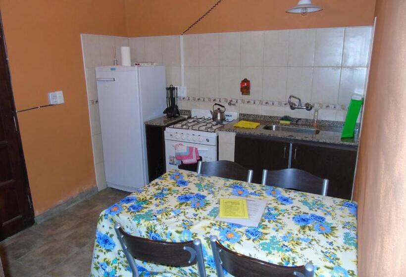 بنجلو قياسى, Apart Cabañas De La Plaza