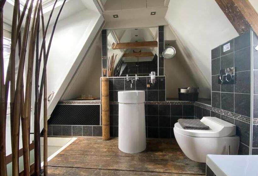 اتاق لوکس, Amsterdam Barangay