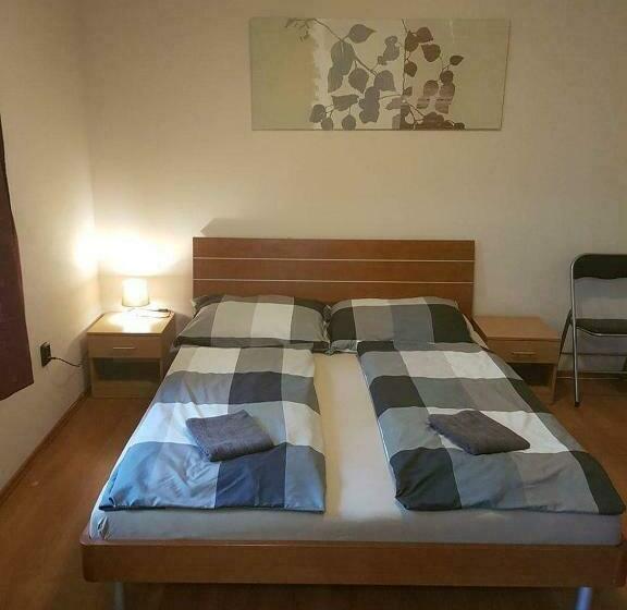 スタンダードルーム, Guest House Meat Heads Pub