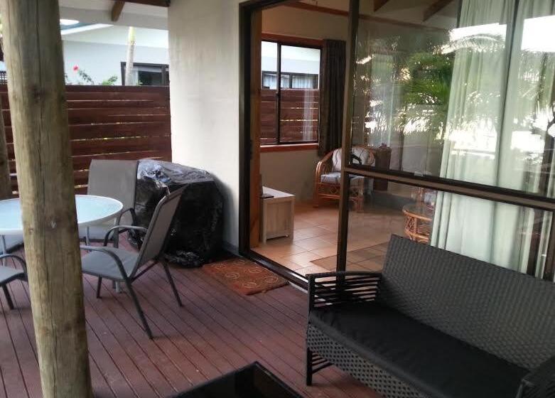 بانگلوی استاندارد, Sunset Palms Rarotonga