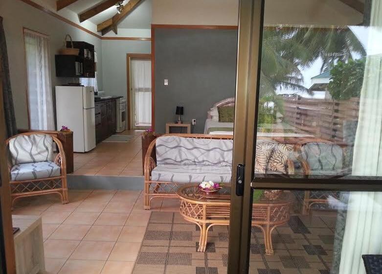 بانگلوی استاندارد, Sunset Palms Rarotonga