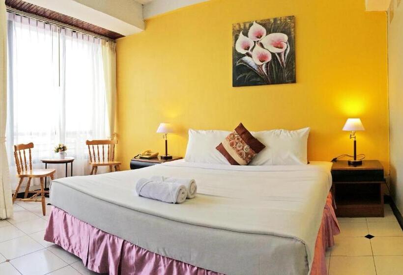 غرفة إقتصادية, Moonlight House