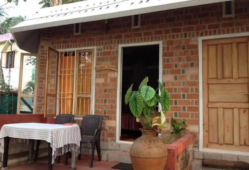 Classic room with balcony, Ashtamudi Villa