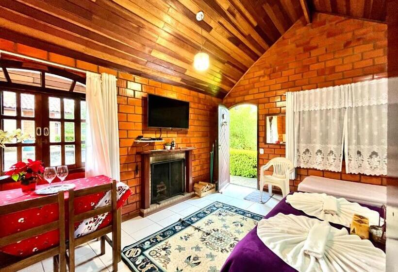 جناح ديلوكس, Emy Pousada