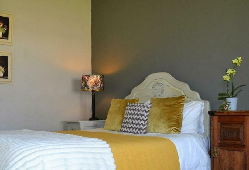 חדר סטנדרט נוף לגינה, Favour House