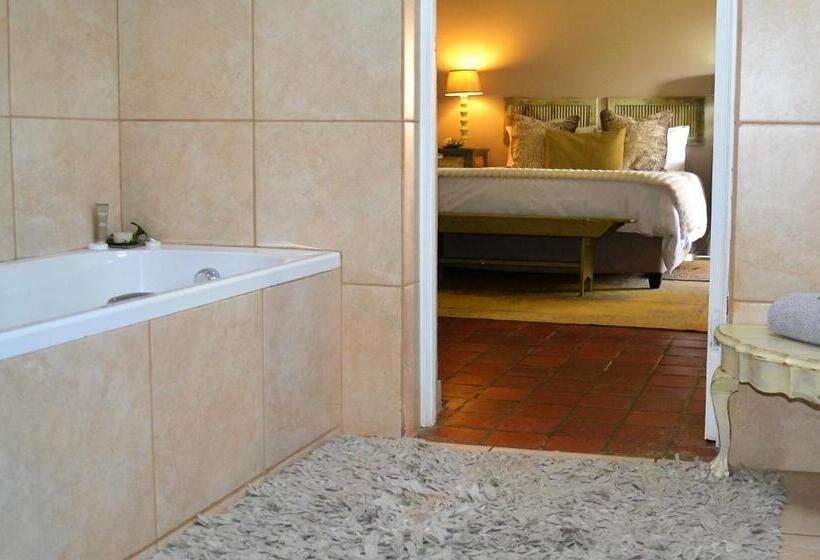 غرفة ديلوكس, Favour House