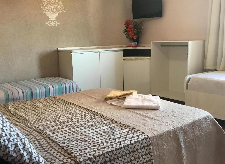 חדר דלוקס לארבעה, Pousada Castelinho