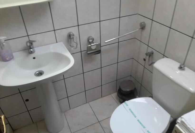 اتاق استاندارد, Pensiunea Doina & Jenő