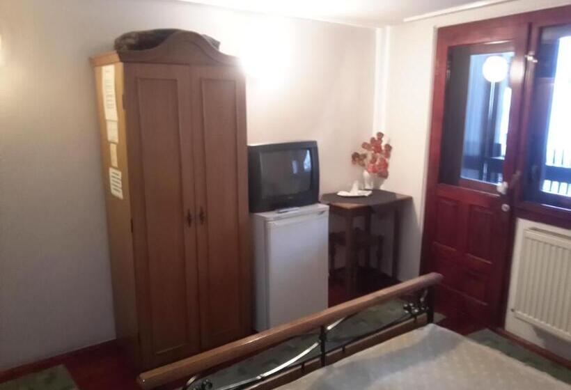 اتاق استاندارد, Pensiunea Doina & Jenő