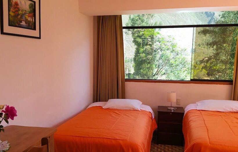 标准三人间, Tambo De Ollantay