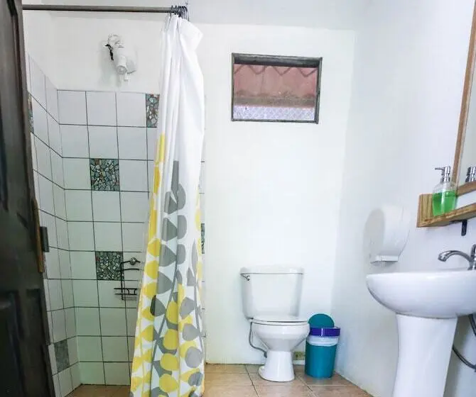 Standard-huone Jaettu Kylpyhuone, Believe Surf & Yoga Lodge Santa Teresa