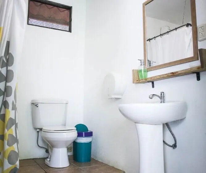 Standard-huone Jaettu Kylpyhuone, Believe Surf & Yoga Lodge Santa Teresa