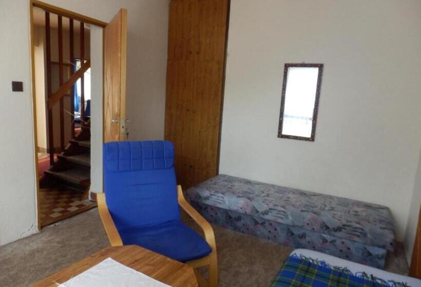 Lakosztály Erkéllyel, Guest House Krahulec