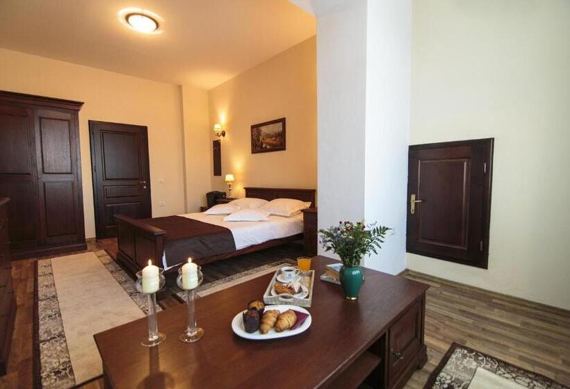 غرفة ديلوكس, Karlhof