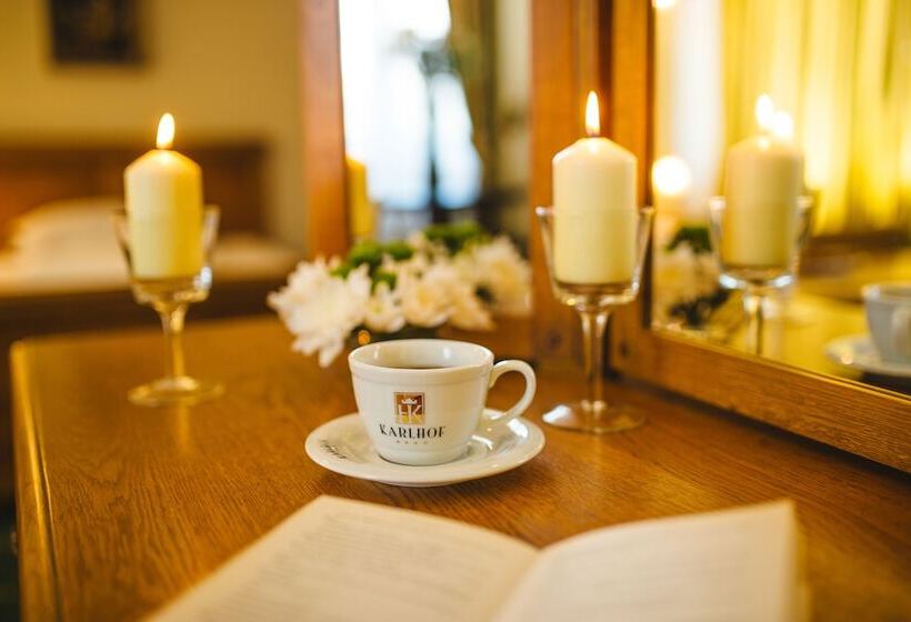 غرفة ديلوكس, Karlhof