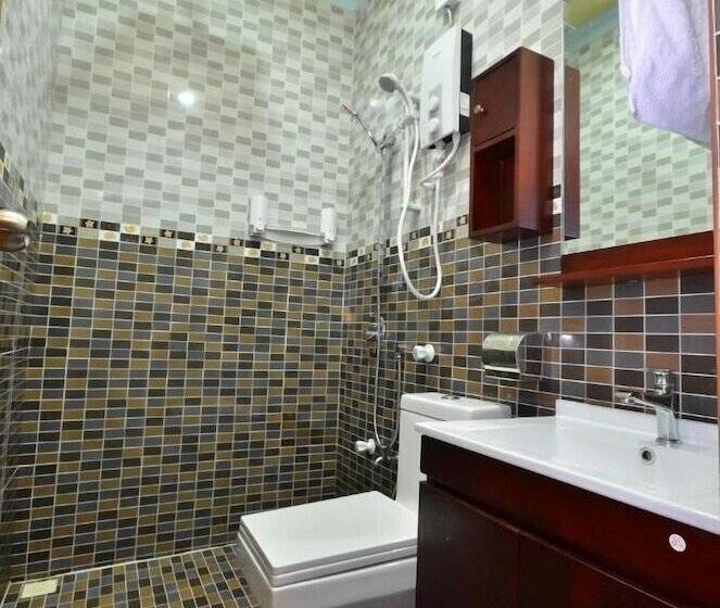 اتاق استاندارد, New Moon Village