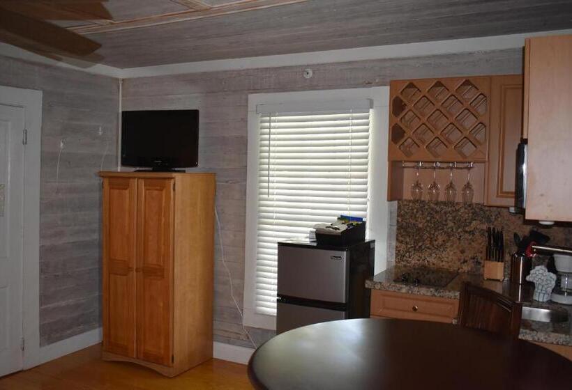 Студио Стандарт Кровать Кинг, Seaport Inn