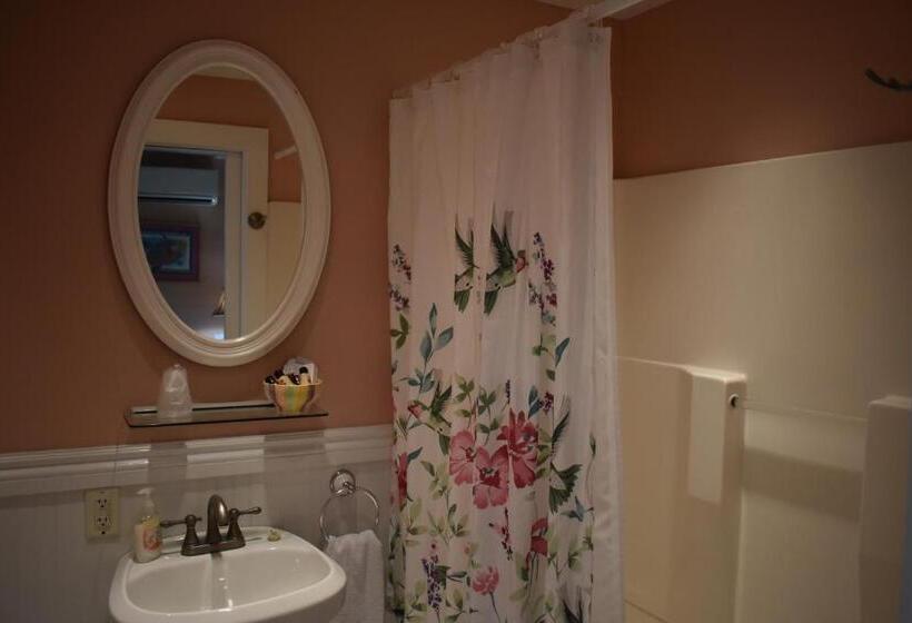 Студио Стандарт с Террасой, Seaport Inn