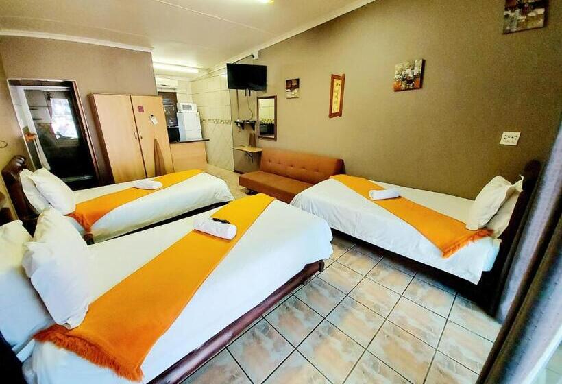 غرفة قياسية ثلاثية, Sundown Lodge