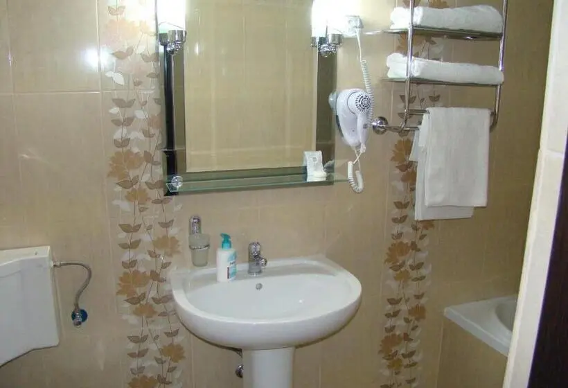 اتاق سوپریور با بالکن, Pensiunea Magnolia