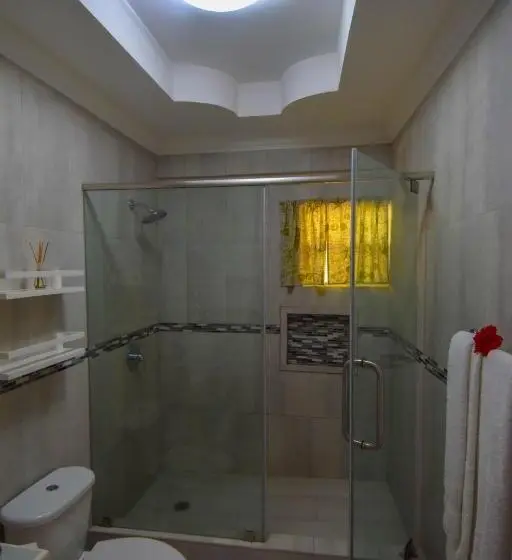Deluxe Suite Sea View, Sea Piton View Apartment  Location, Convenience, Modern Living