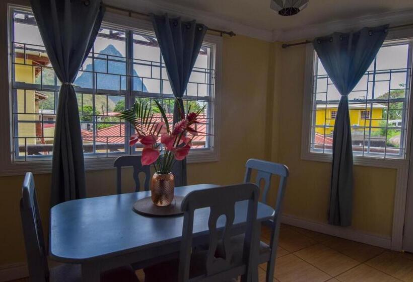 آپارتمان 2 خوابه, Sea Piton View Apartment Location, Convenience, Modern Living