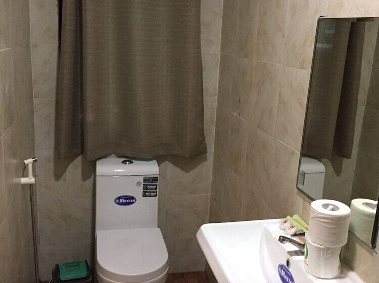 Standart Oda, Aquarius Inn Inle Lake