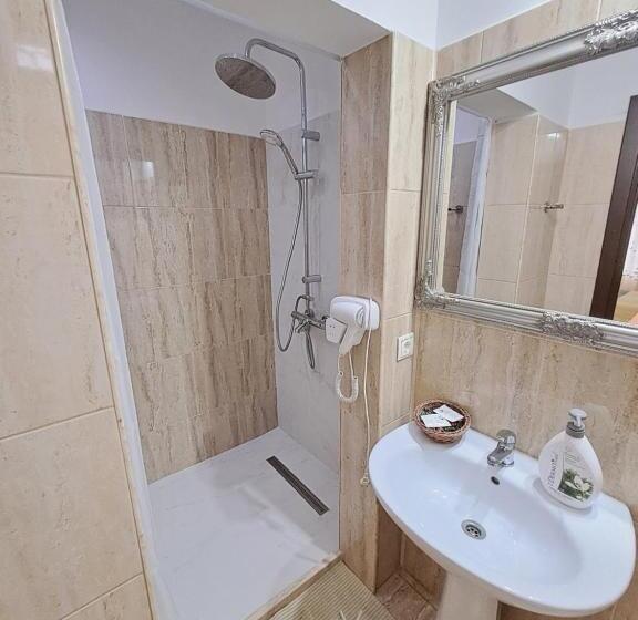 ガーデンビューデラックスルーム, Alexander House