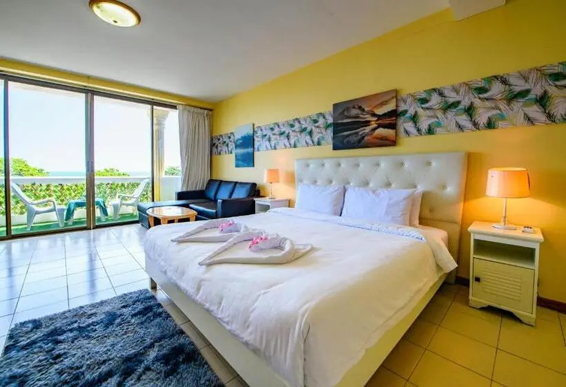 اتاق لوکس با تخت دو نفره بزرگ, Happy Vikings Beachfront