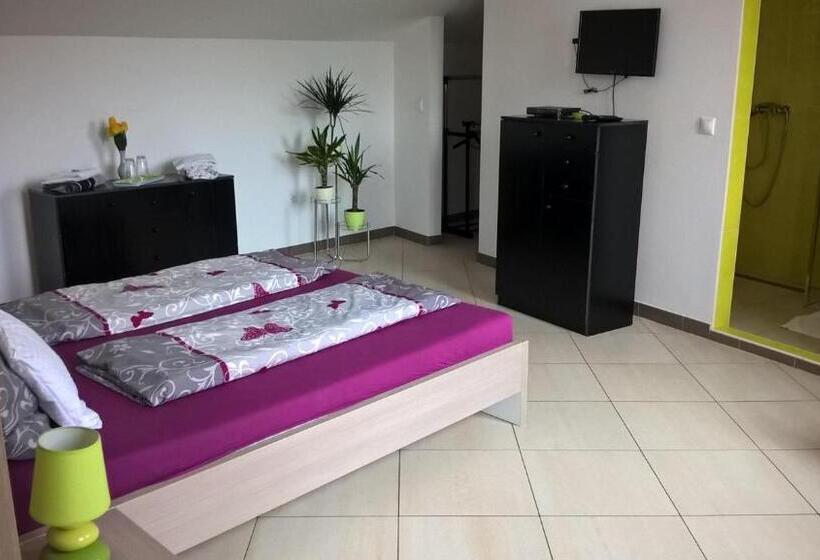 Quarto Deluxe Cama King, Kazinczy Apartment