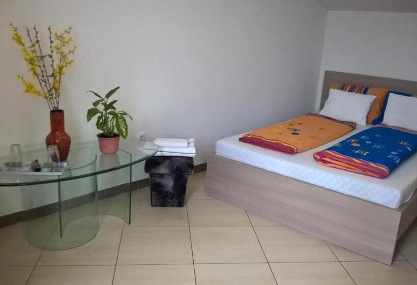 Quarto Deluxe, Kazinczy Apartment