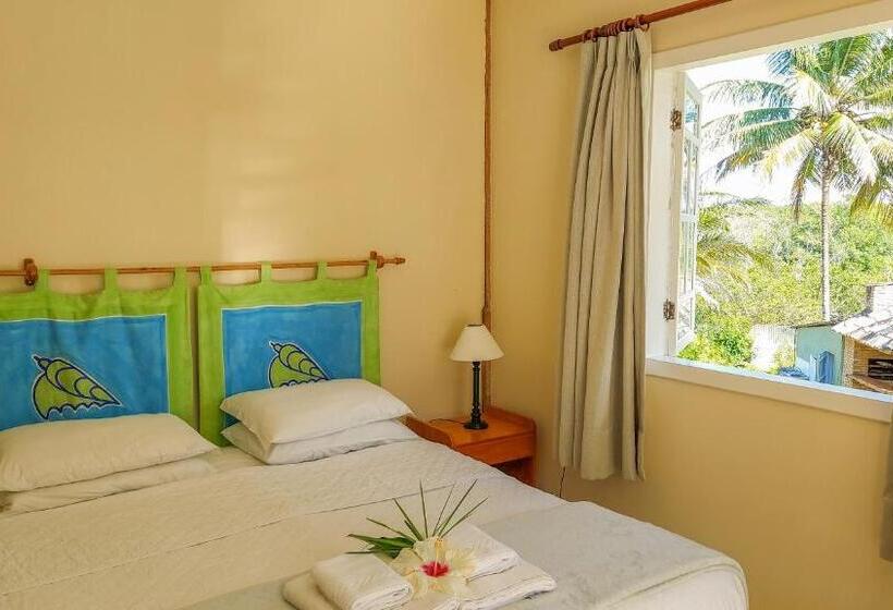 חדר סטנדרט לשלושה עם נוף לגינה, Pousada Ponta De Areia