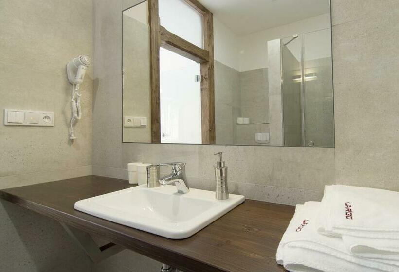 Quarto Estandar, Largo