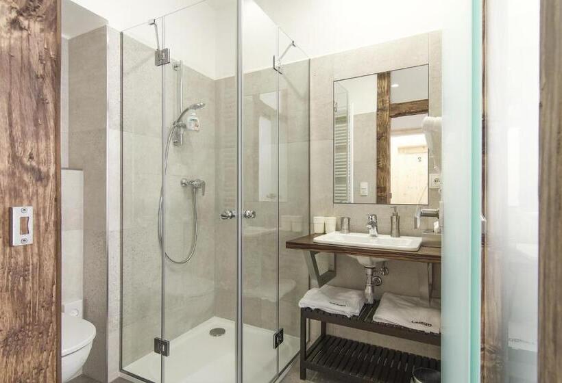 Quarto Estandar, Largo