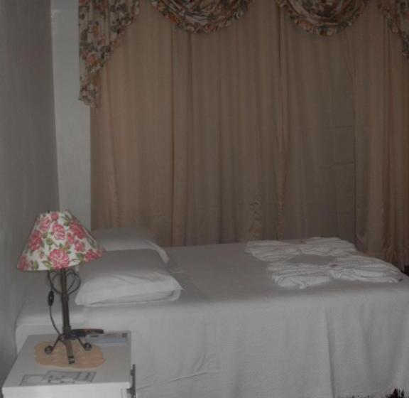 اتاق استاندارد سه نفره, Pousada Don João