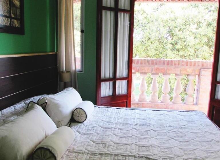 غرفة قياسية ثلاثية, Casa Calma