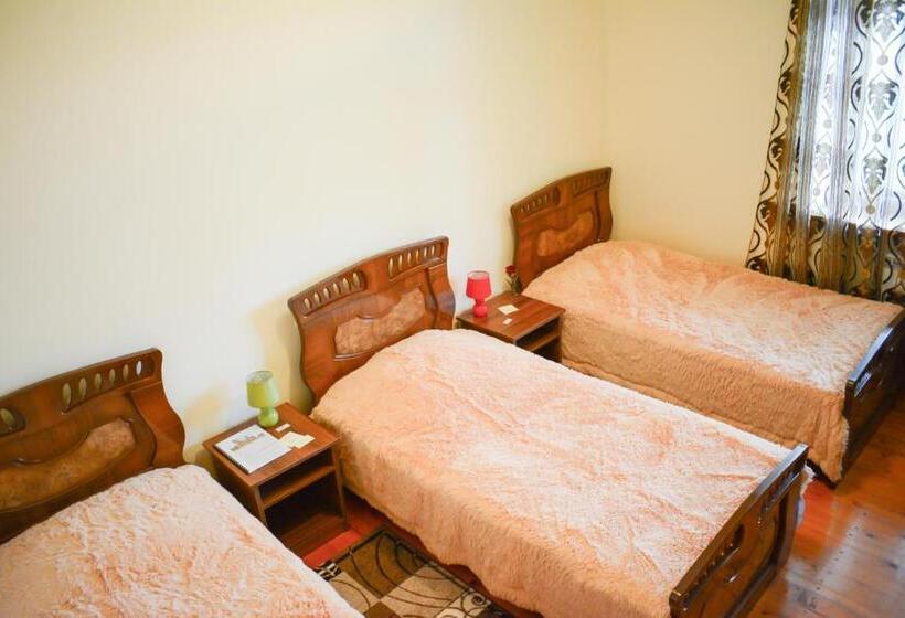 اتاق استاندارد با چشم‌انداز, Guest House Nataly