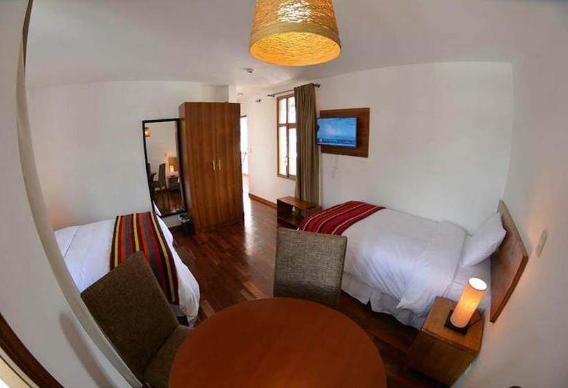 חדר סטנדרט לשלושה, La Aurora