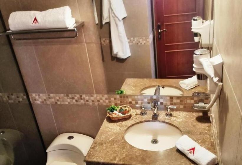 חדר סופריור, La Aurora