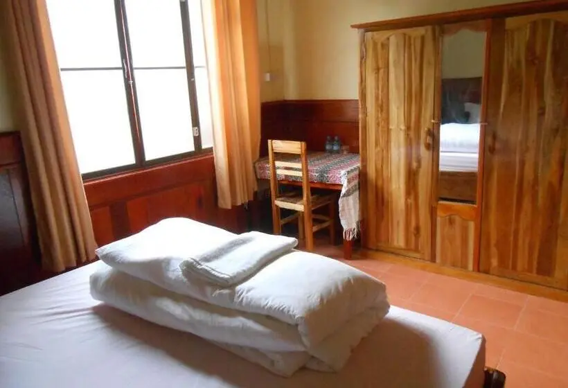 اتاق استاندارد با بالکن, Zuela Guesthouse