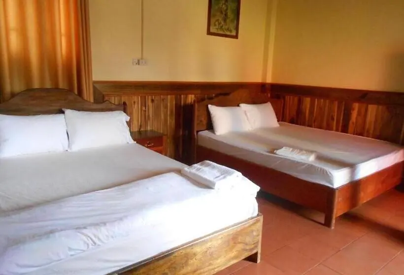 اتاق خانوادگی, Zuela Guesthouse