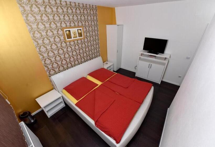 آپارتمان 1 خوابه, Apartmani I Bungalovi Trojka