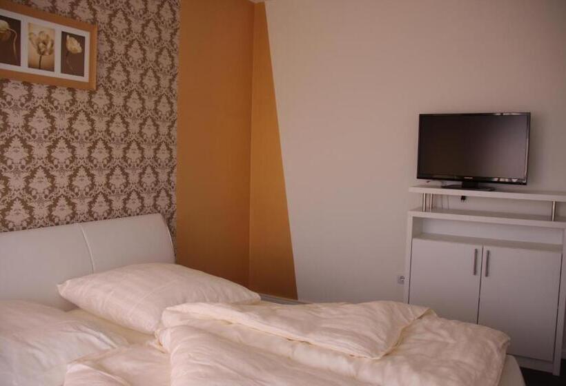 آپارتمان 1 خوابه, Apartmani I Bungalovi Trojka