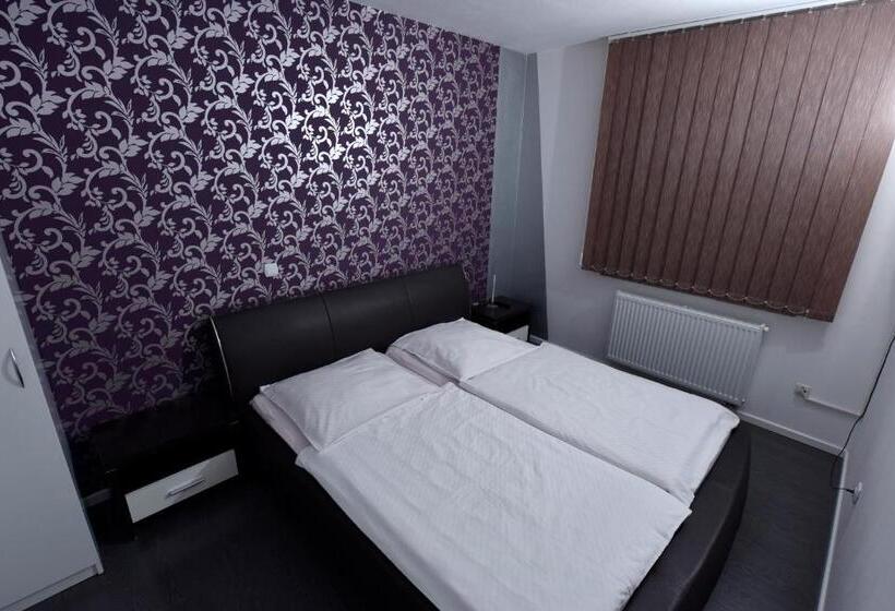 آپارتمان 1 خوابه, Apartmani I Bungalovi Trojka