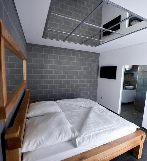 بانگلوی استاندارد, Apartmani I Bungalovi Trojka