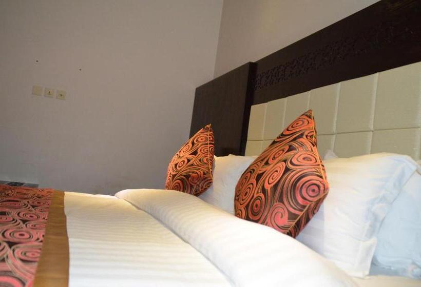 شقة غرفة واحدة, ليالي الين للشقق المخدومة